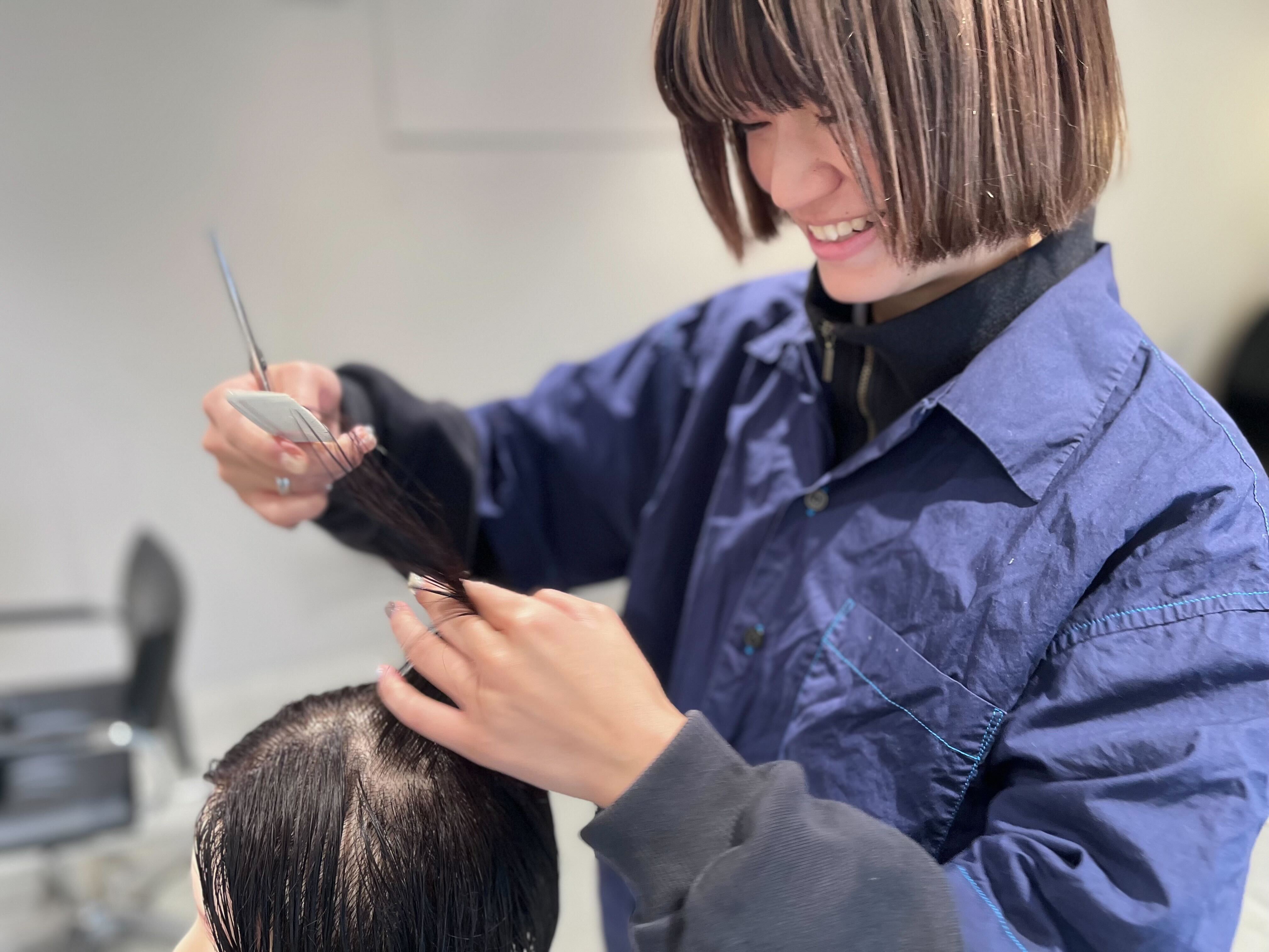 サロンワークの様子